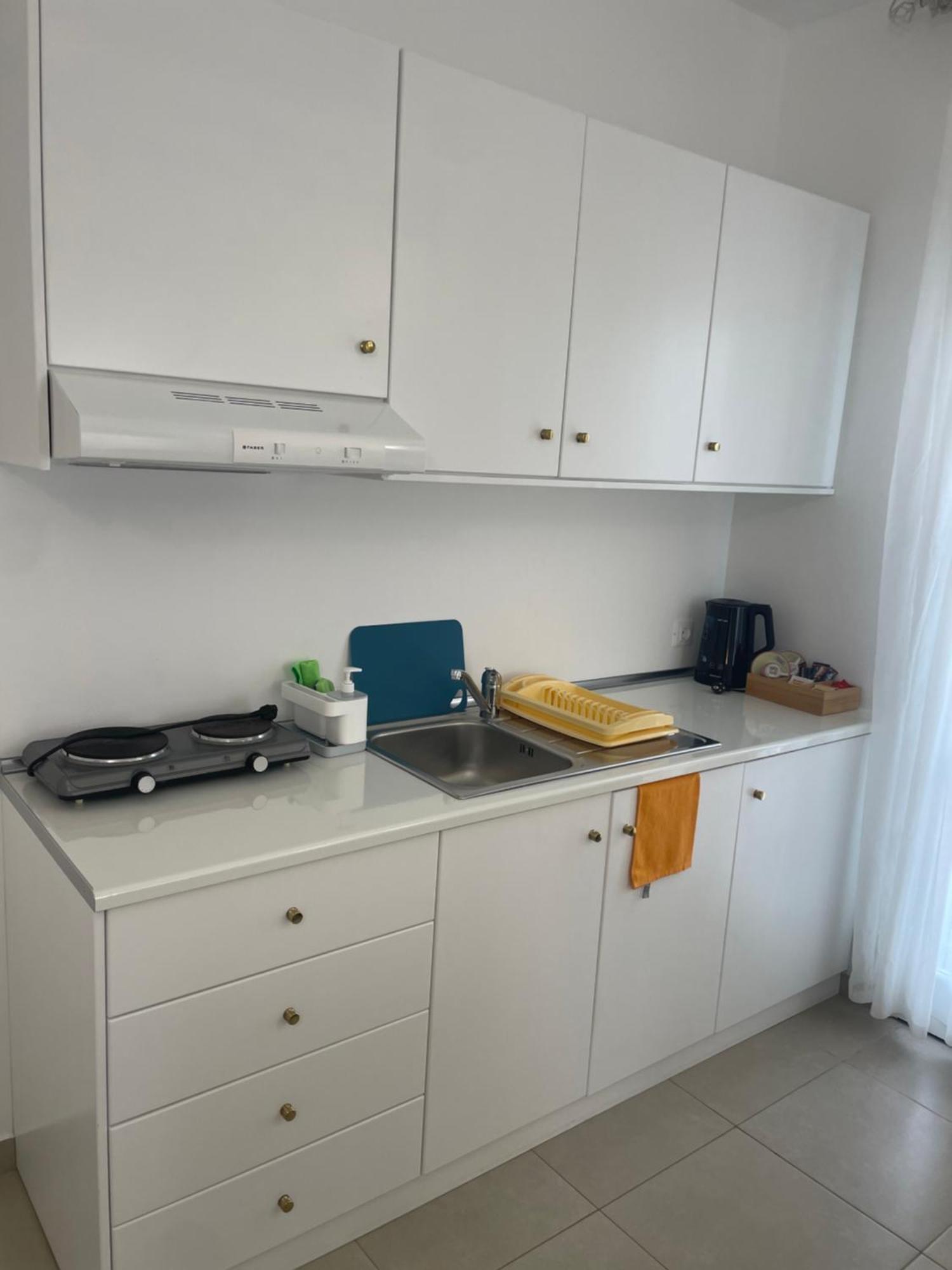 Deda Apartments Livadia  Екстериор снимка